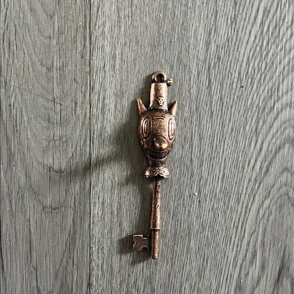 Vintage Bronze Key Wall Decor